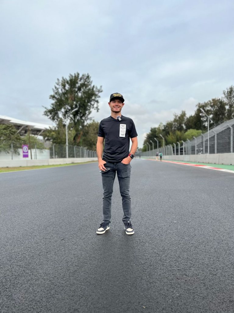 Kyle Larson en México